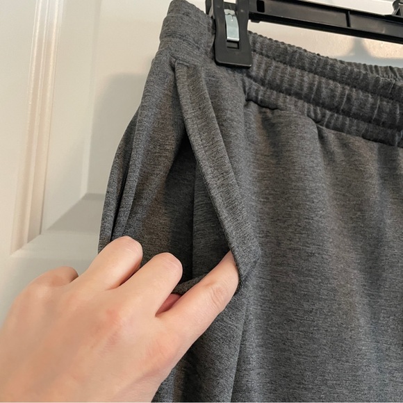 Men's Vuori Sunday Performance Jogger's - Picture 5 of 9